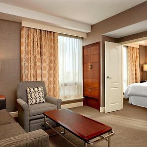 Corner King Suite